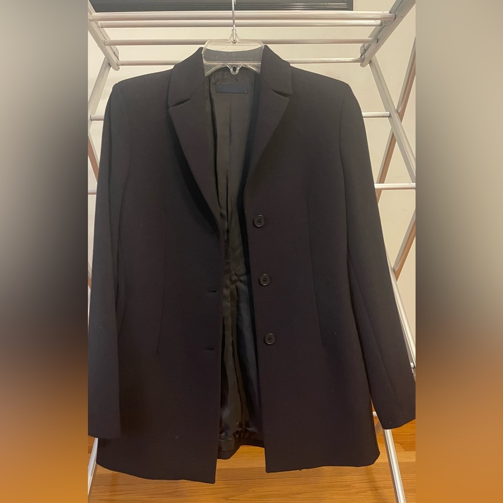 Vintage Emporio Armani
Women’s Three Button Jacket